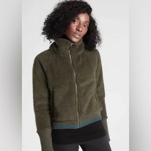 Athleta Tugga Sherpa Jacket Mountain Olive with Teal Stripe Cuff/Hem Size Medium